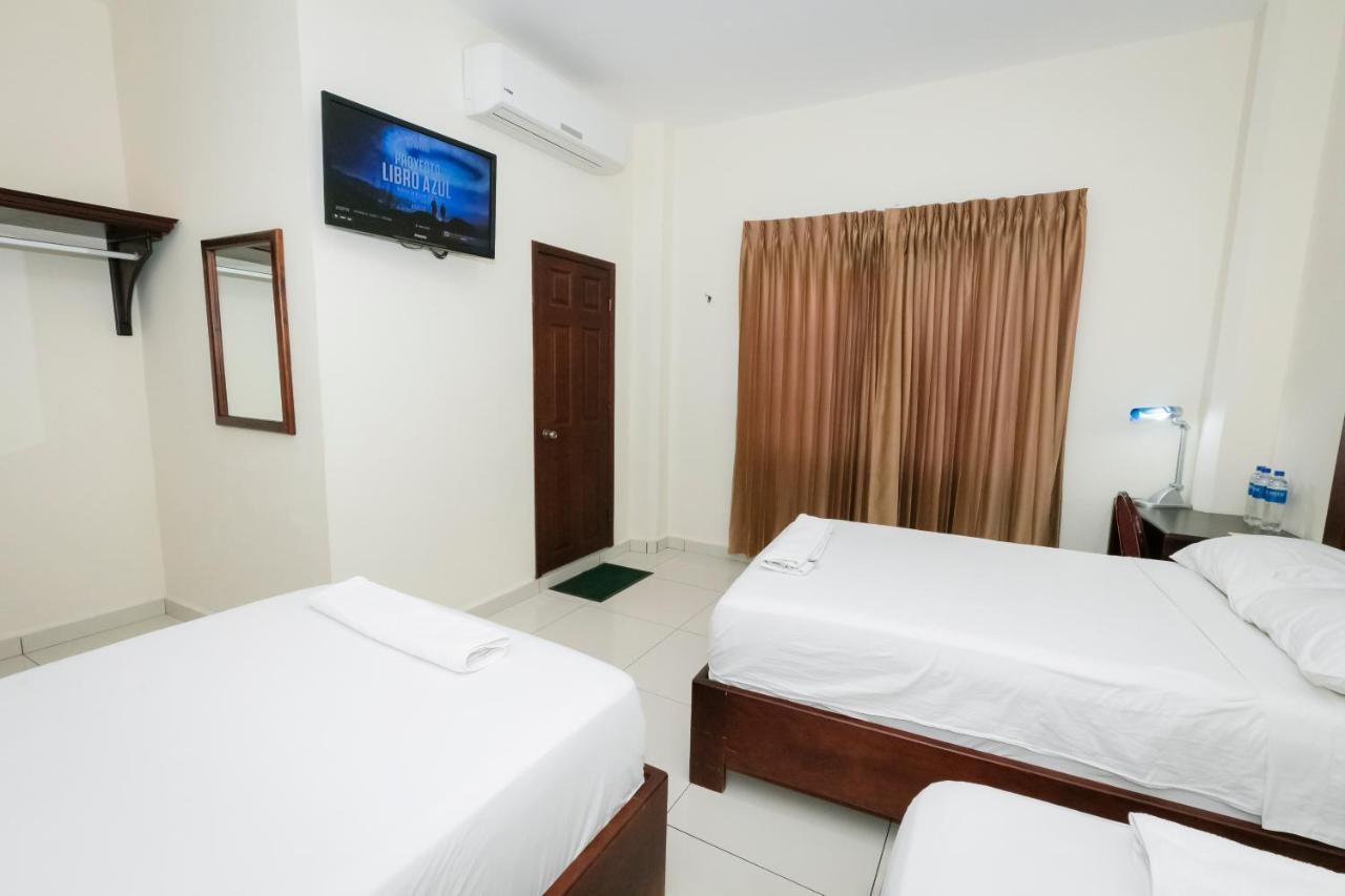 Hotel Mediterraneo Inn Santa Rosa de Lima Exteriör bild