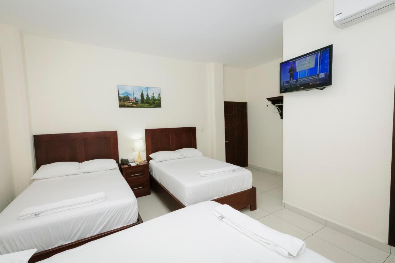 Hotel Mediterraneo Inn Santa Rosa de Lima Exteriör bild